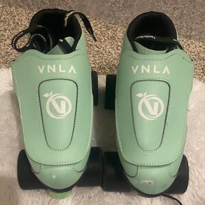 VNLA Mint Green Roller Skates for Women